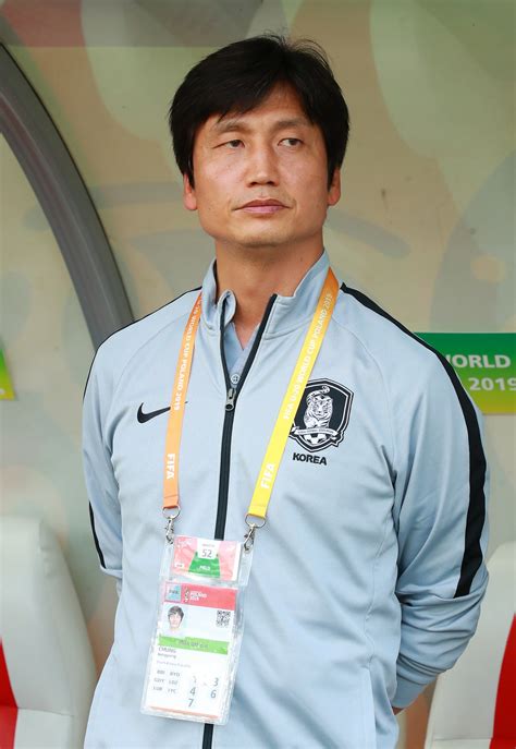 한국 축구 감독 나무위키